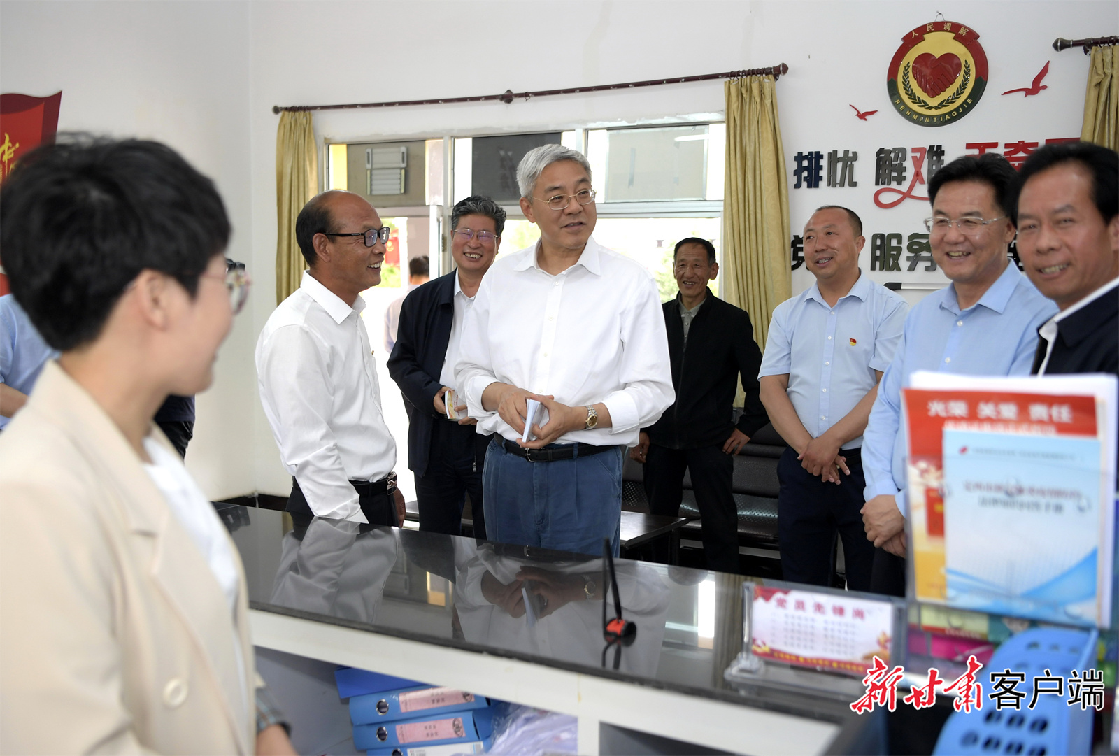 尹弘先后来到临洮县洮阳镇边家湾村,连儿湾乡连儿湾村,安定区鲁家沟镇