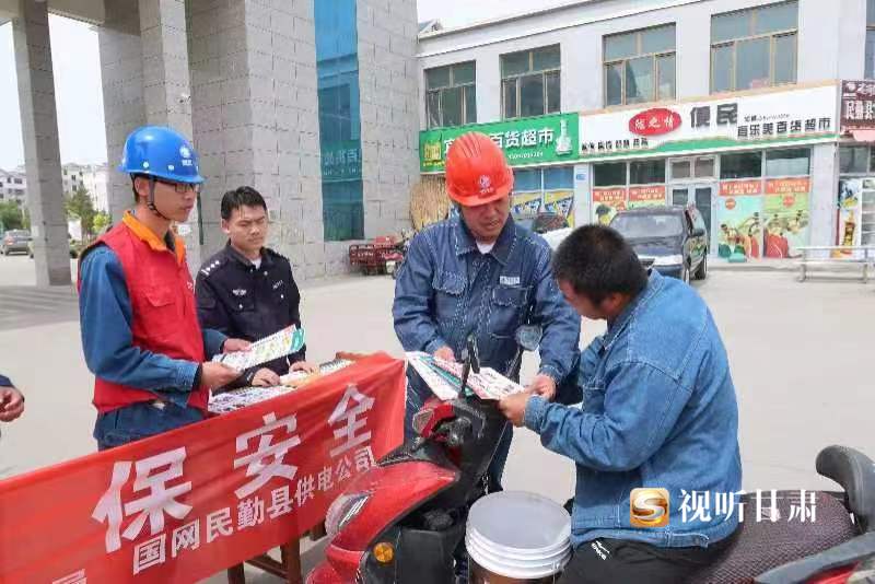 建栅,线下堆土,三线搭挂,施工外破等隐患对电力设施产生了严重的威胁