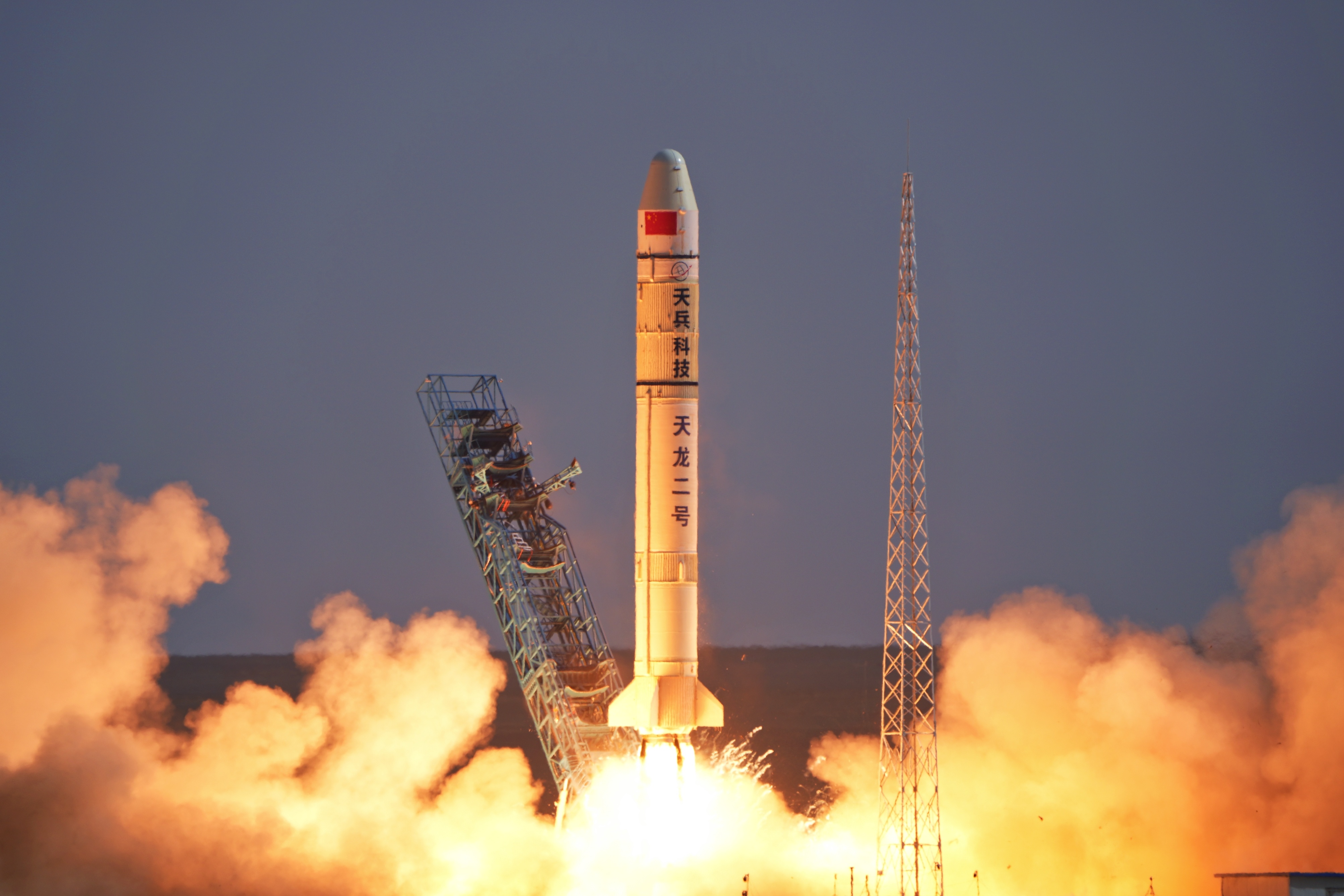 天龙二号遥一运载火箭发射成功